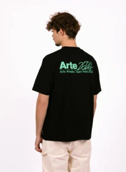 Arte Teo Back SS24 T-shirt Black -Samsoe Samsoe Shop image 1411