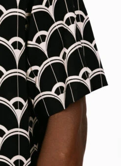 Wax London Didcot SS Shirt Curve Geo Midnight -Samsoe Samsoe Shop image 1633