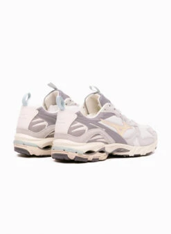 Mizuno Wave Rider 10 Arctic Ice / Pristine / Nimbus Cloud -Samsoe Samsoe Shop image 2243