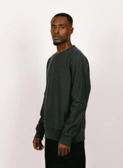 Olaf Hussein OLAF Face Crewneck Slate Grey -Samsoe Samsoe Shop image 482