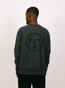 Olaf Hussein OLAF Face Crewneck Slate Grey -Samsoe Samsoe Shop image 485