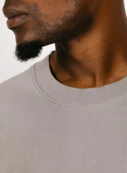 Olaf Hussein OLAF Drift Logo Crewneck Shade Grey -Samsoe Samsoe Shop image 922