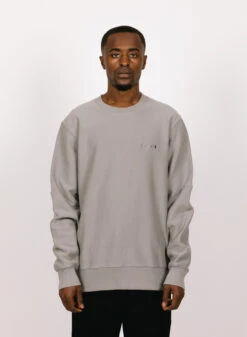 Olaf Hussein OLAF Drift Logo Crewneck Shade Grey -Samsoe Samsoe Shop image 923
